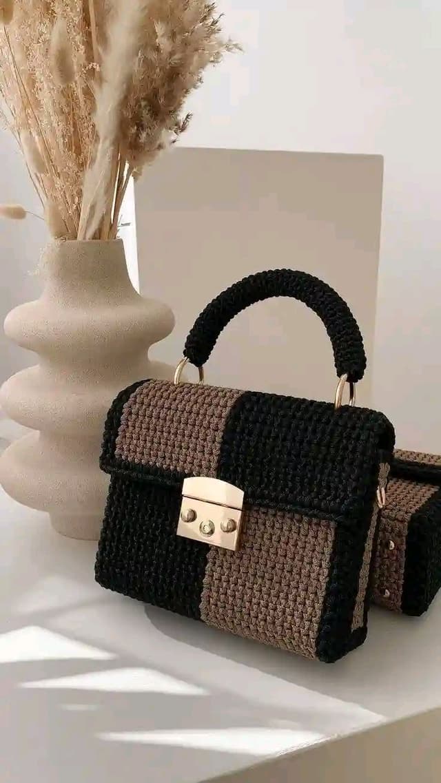 Shoulder bag
