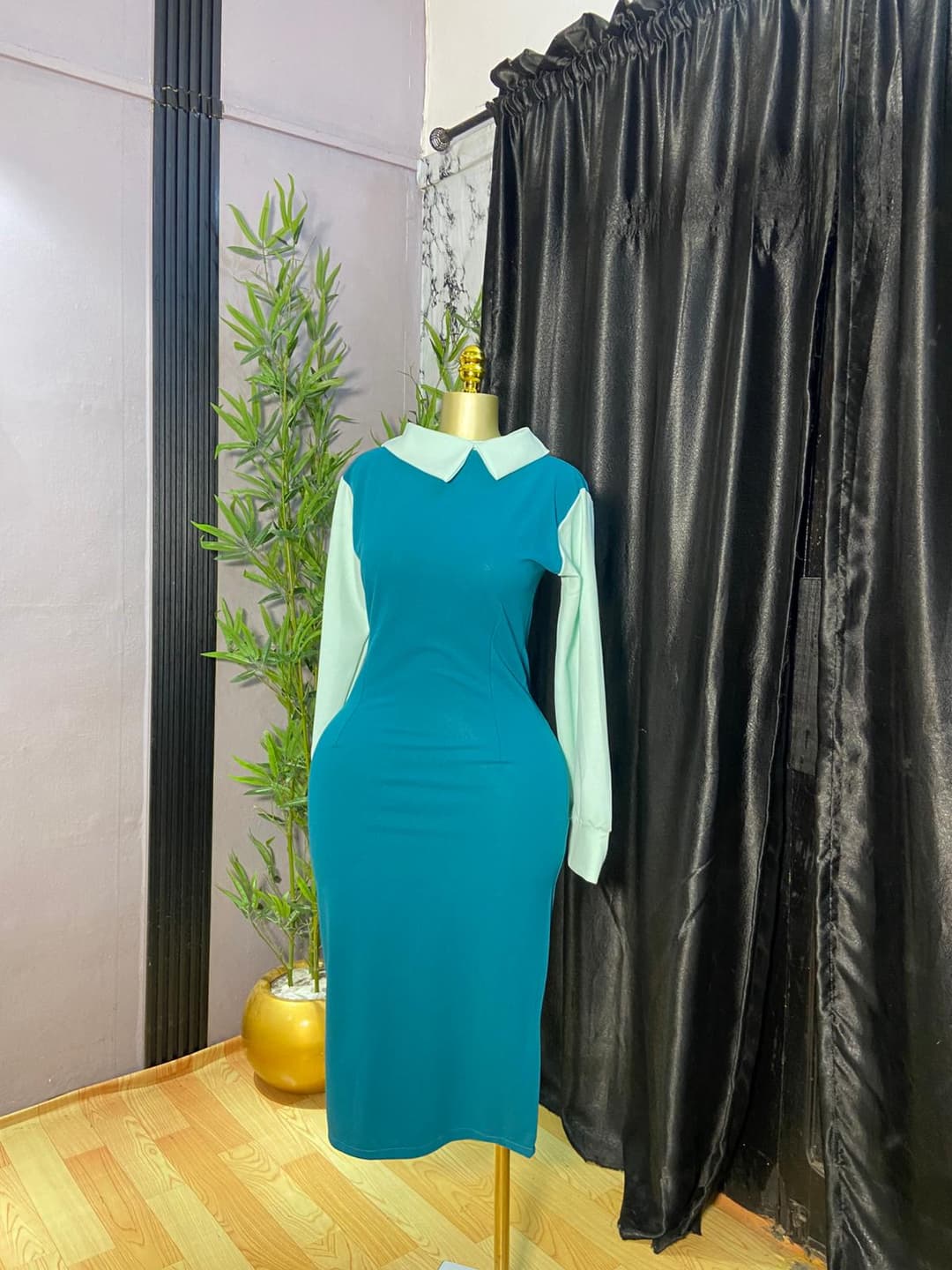 Teal Contrast Collar Midi Dress