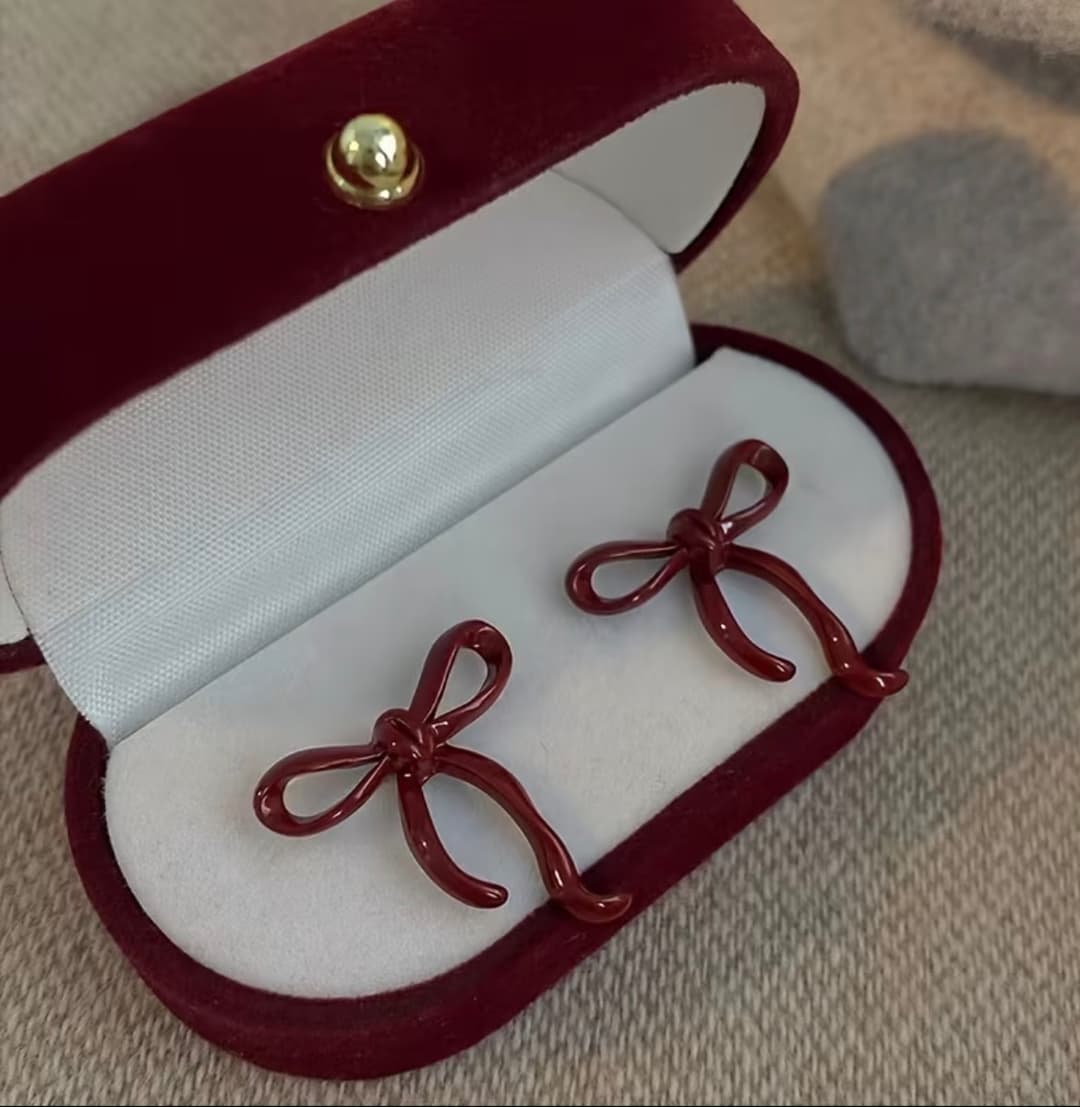 Red Bow stud 