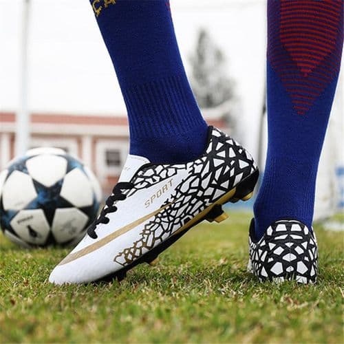 Men's soccer cleats